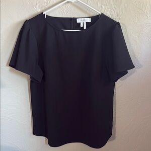 Lark & Ro Black Boxy Short Sleeve Blouse